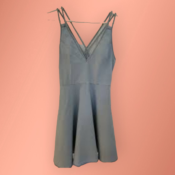 Mebon Dresses & Skirts - NWT Denim Chambray spaghetti strap dress size Large